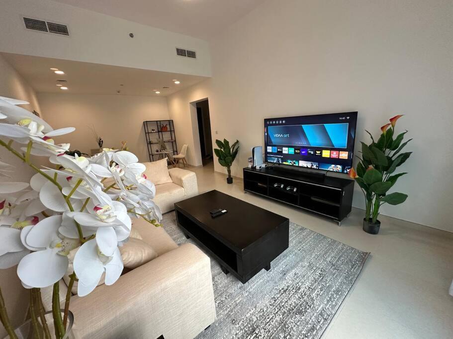 Luxurious Spacious Family Apartment